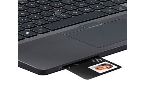 laptop with smartcard reader 